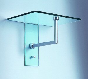 Wandgarderobe aus Klarglas mit Hutablage