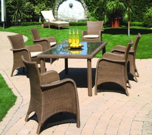 preiswerte und hochwertige Gartenm&ouml;bel  im wetterfestem Kunststoffgeflecht