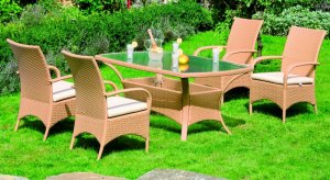 preiswerte und hochwertige Gartenm&ouml;bel  im wetterfestem Kunststoffgeflecht