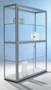 Säulenvitrine aus ESG-Hartglas
