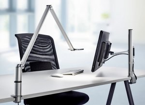 LED-Schreibtischlamp mit Monitor-Tischhalterung