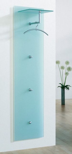 elegante-Glaspaneel-Wandgarderobe