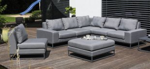 wetterfestes Outdoor-Ecksofa mit bequemen Polsterkissen