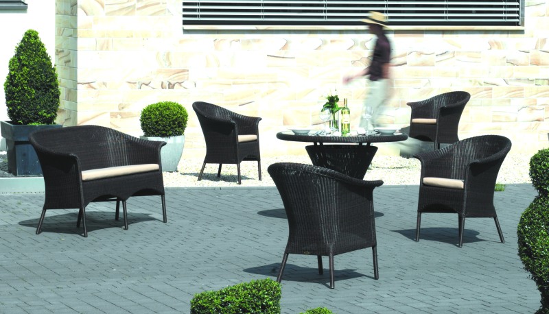 Abbildung: 4 x Gartensessel "Cayman", 1 x Gartenbank "Cayman" und 1 x