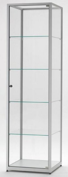 quadratische Glasvitrinen mit staubdichten Dreht&uuml;ren