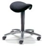 bequemer Rollhocker mit Sattelsitz