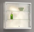 elegante Wandvitrine mit 2 abschließbaren Drehtüren
