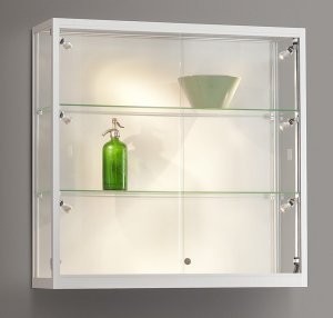 abschließbare Wandvitrine mit bruchfester rundum Verglasung