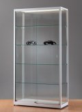 Vitrinenschrank mit LED-Deckenbeleuchtung