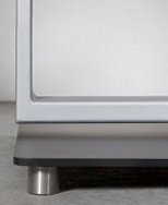 robuster TV-Ständer mit Drehteller auf Stahlplatte